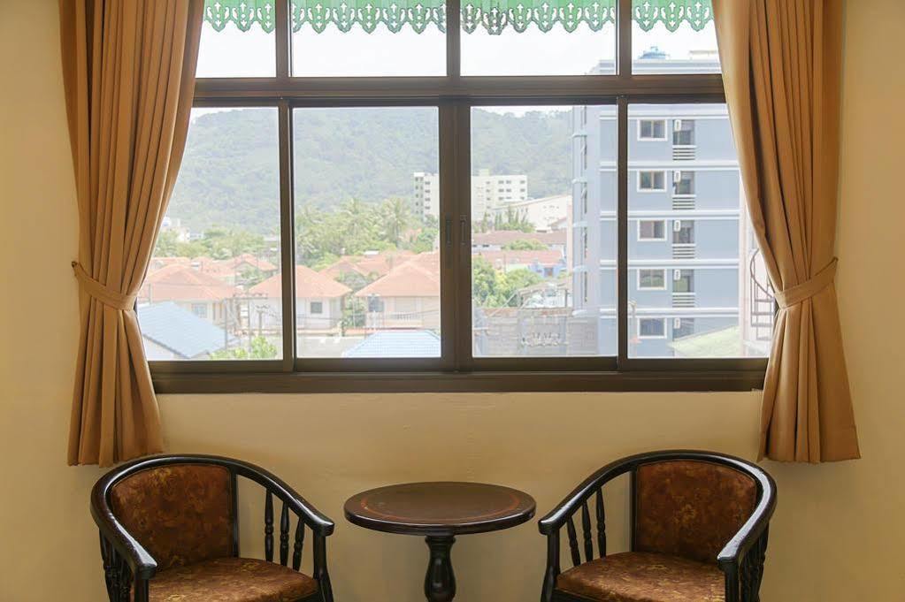 Magnific Patong Hotel Exterior photo